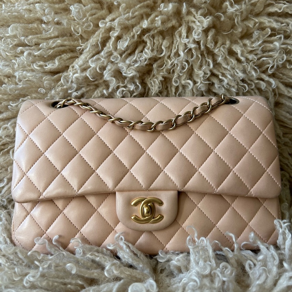 Chanel Light Pink Quilted Caviar Timeless Classic Medium Double Flap